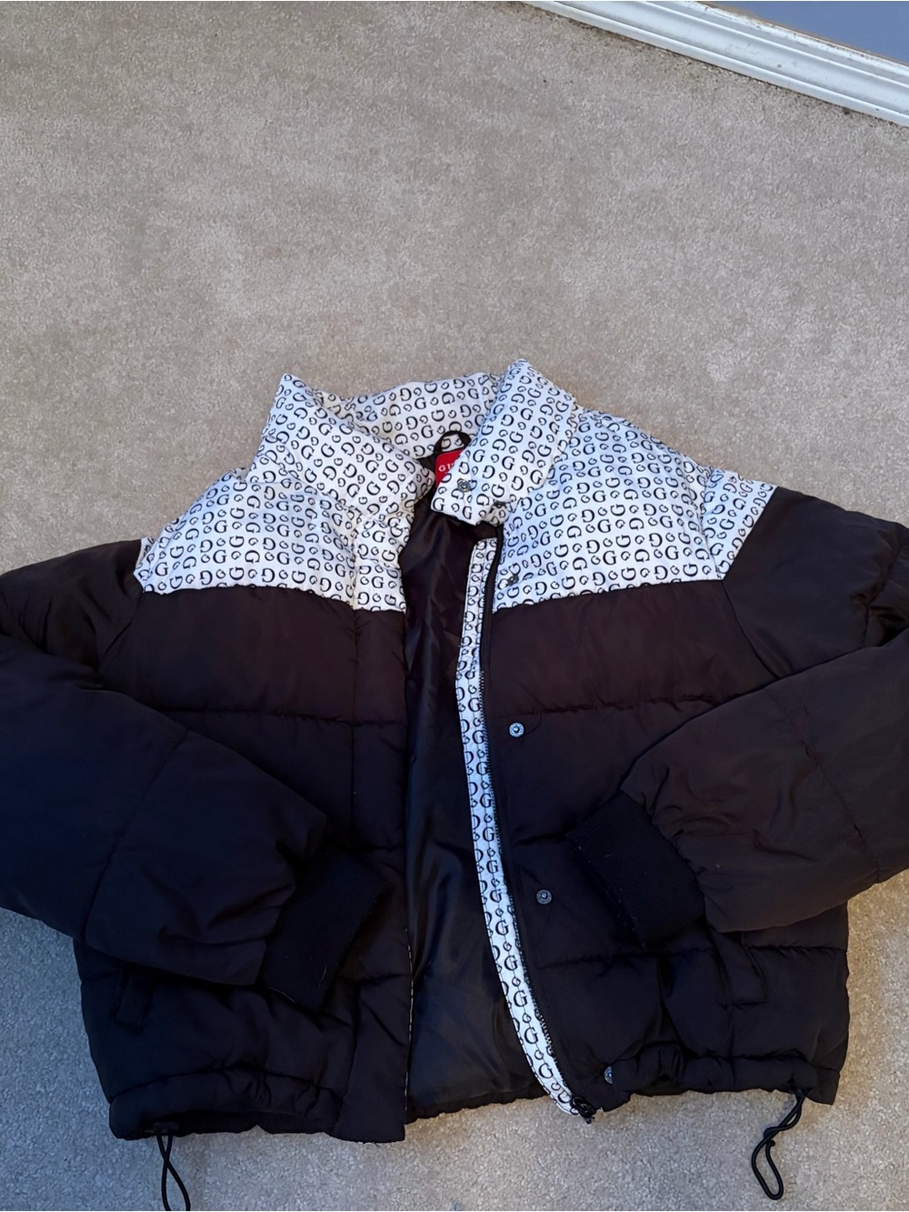 Guess Black Puffer Jacket with White Logo-Print Yoke